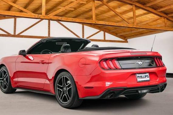 FORD MUSTANG 2020 1FATP8UH3L5139186 image
