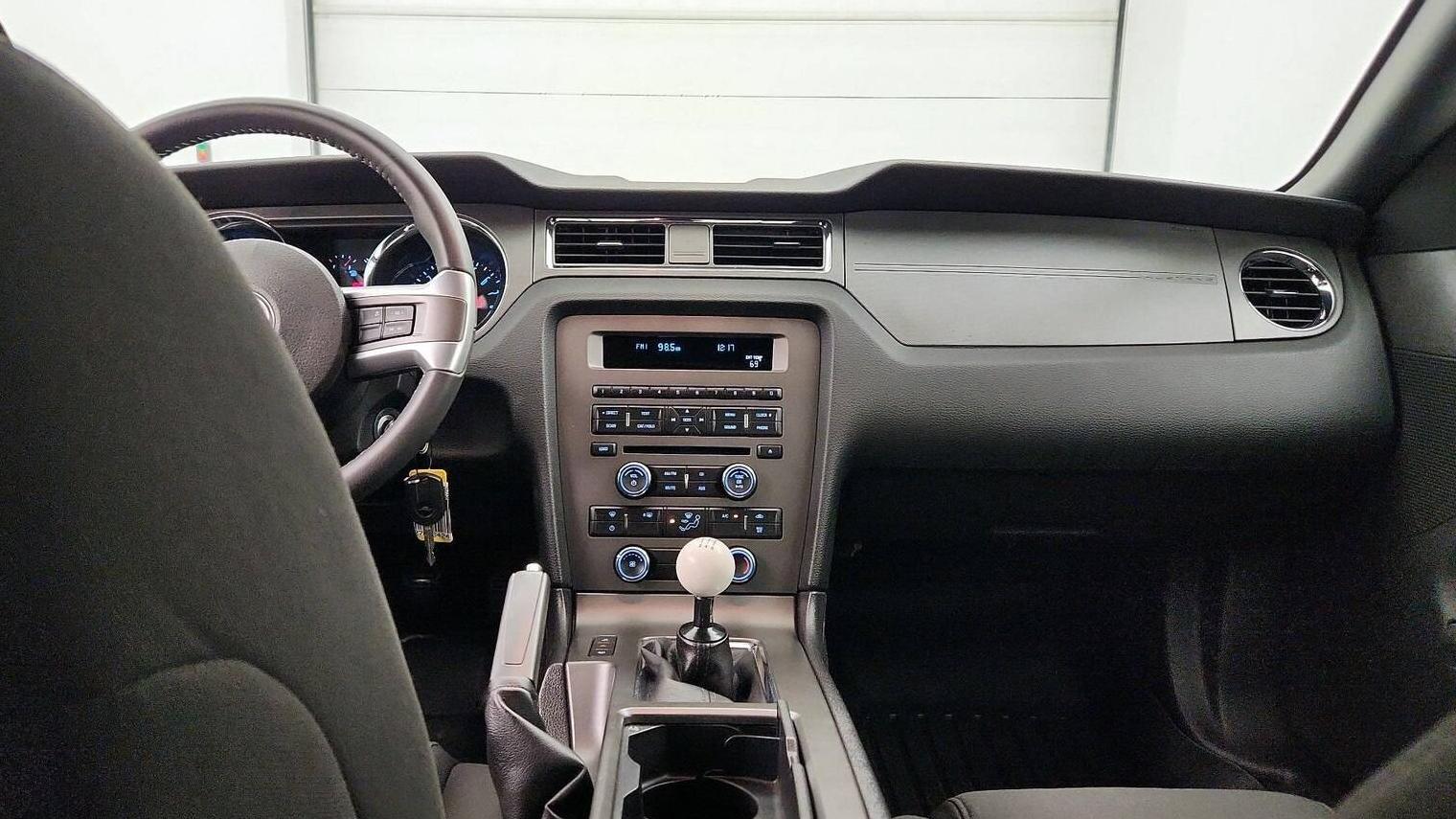 FORD MUSTANG 2014 1ZVBP8CFXE5269634 image