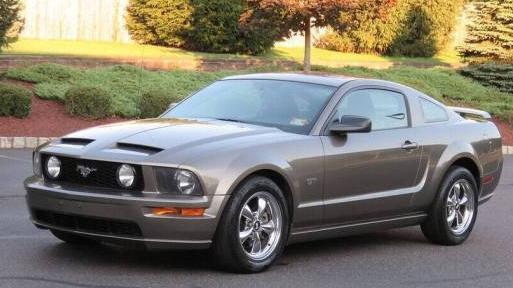 FORD MUSTANG 2005 1ZVFT82H055131035 image