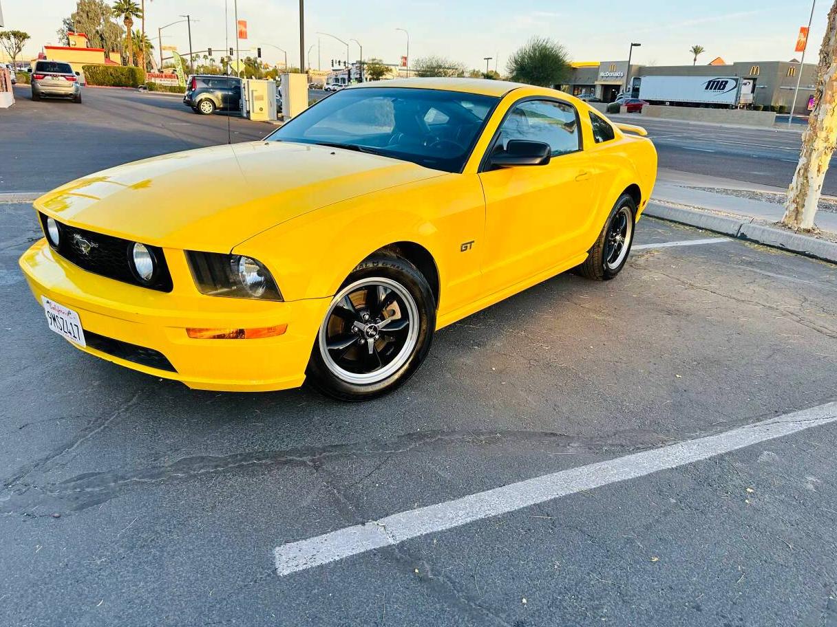 FORD MUSTANG 2005 1ZVFT82H155222976 image