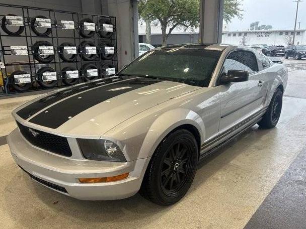 FORD MUSTANG 2005 1ZVFT80N555138801 image