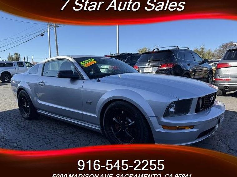 FORD MUSTANG 2005 1ZVFT82H355156382 image