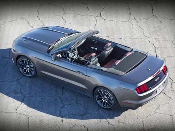 FORD MUSTANG 2015 1FATP8UH6F5374895 image