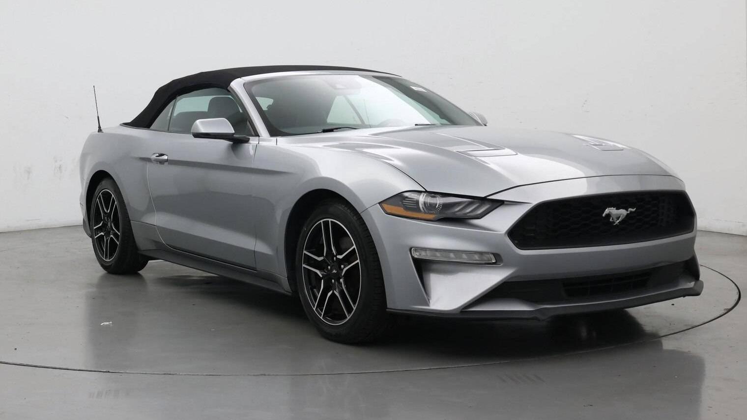 FORD MUSTANG 2022 1FATP8UH3N5129437 image