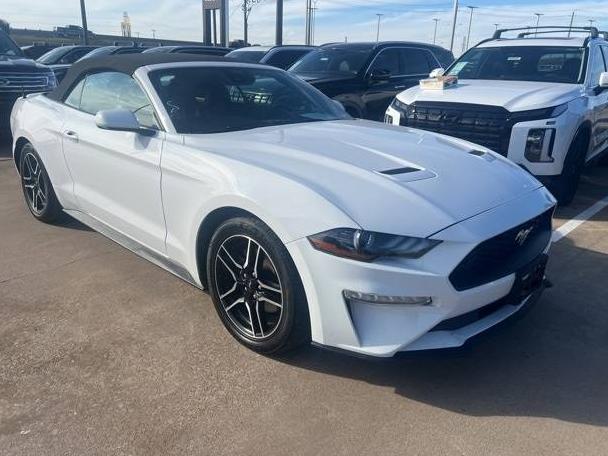 FORD MUSTANG 2022 1FATP8UH5N5119329 image