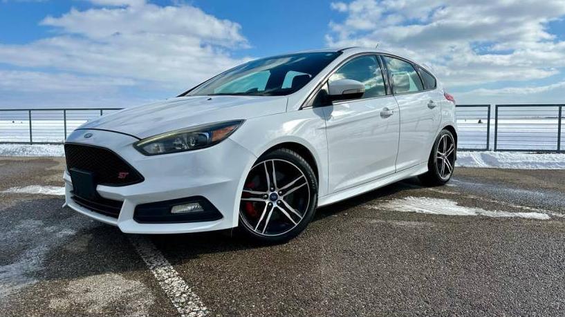 FORD FOCUS 2016 1FADP3L95GL349923 image