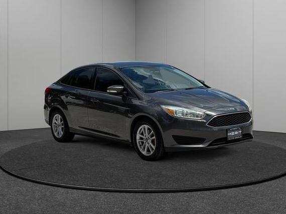FORD FOCUS 2016 1FADP3F28GL281633 image