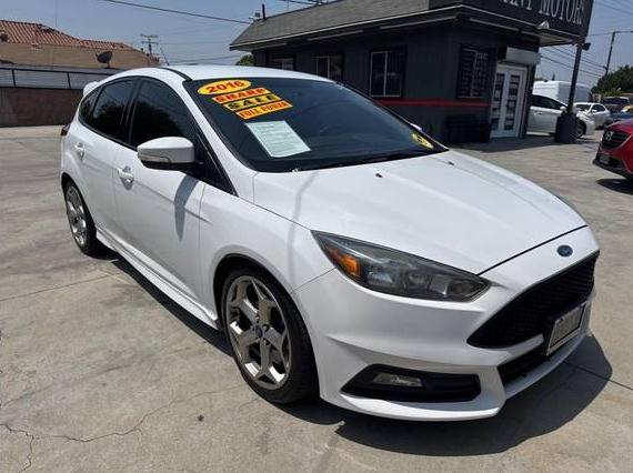 FORD FOCUS 2016 1FADP3L9XGL293915 image