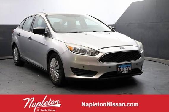 FORD FOCUS 2016 1FADP3E24GL352991 image