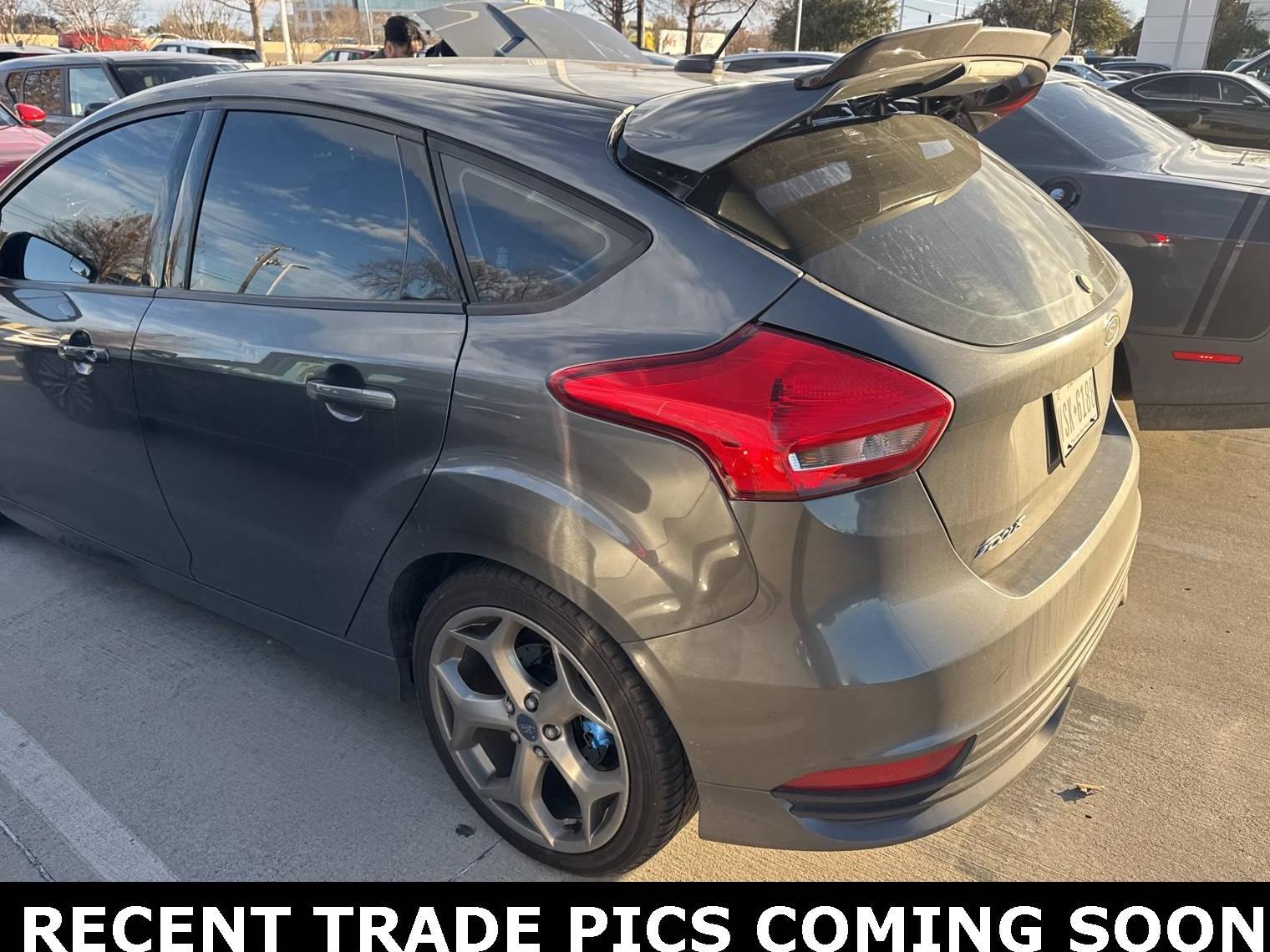 FORD FOCUS 2016 1FADP3L9XGL209186 image