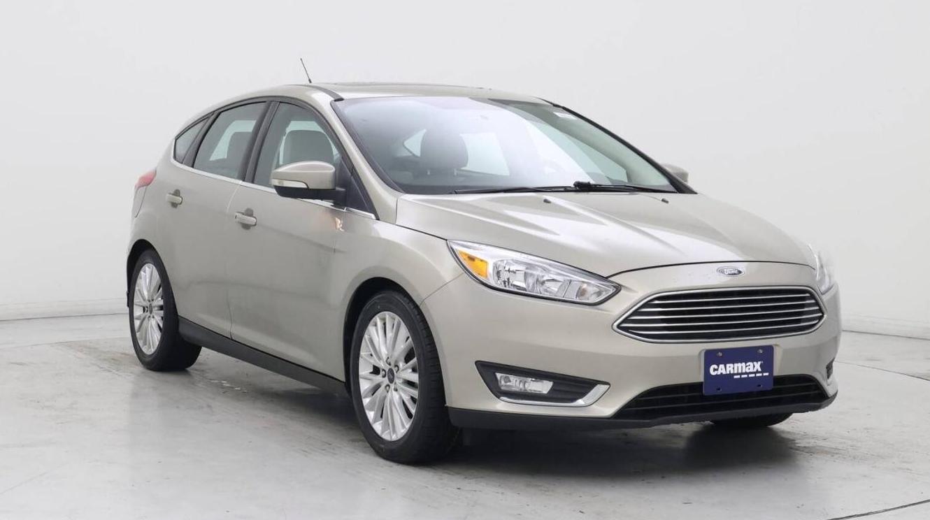 FORD FOCUS 2016 1FADP3N26GL271717 image