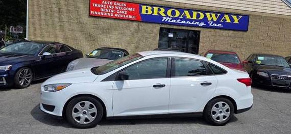 FORD FOCUS 2016 1FADP3E29GL240624 image