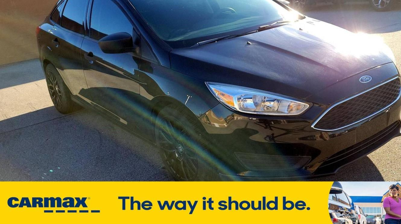 FORD FOCUS 2018 1FADP3E26JL271336 image