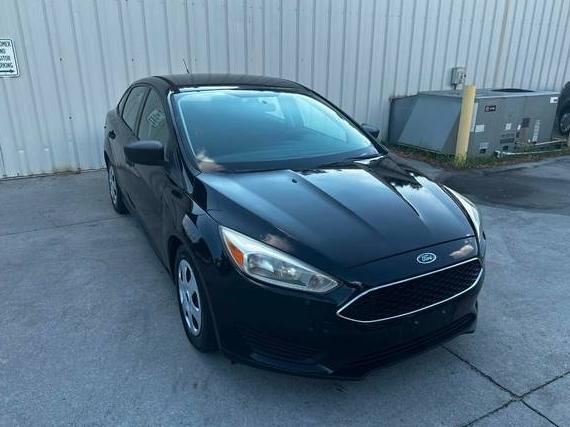 FORD FOCUS 2018 1FADP3E23JL249245 image