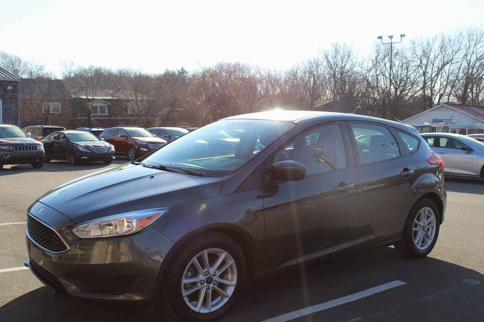 FORD FOCUS 2018 1FADP3K22JL269944 image