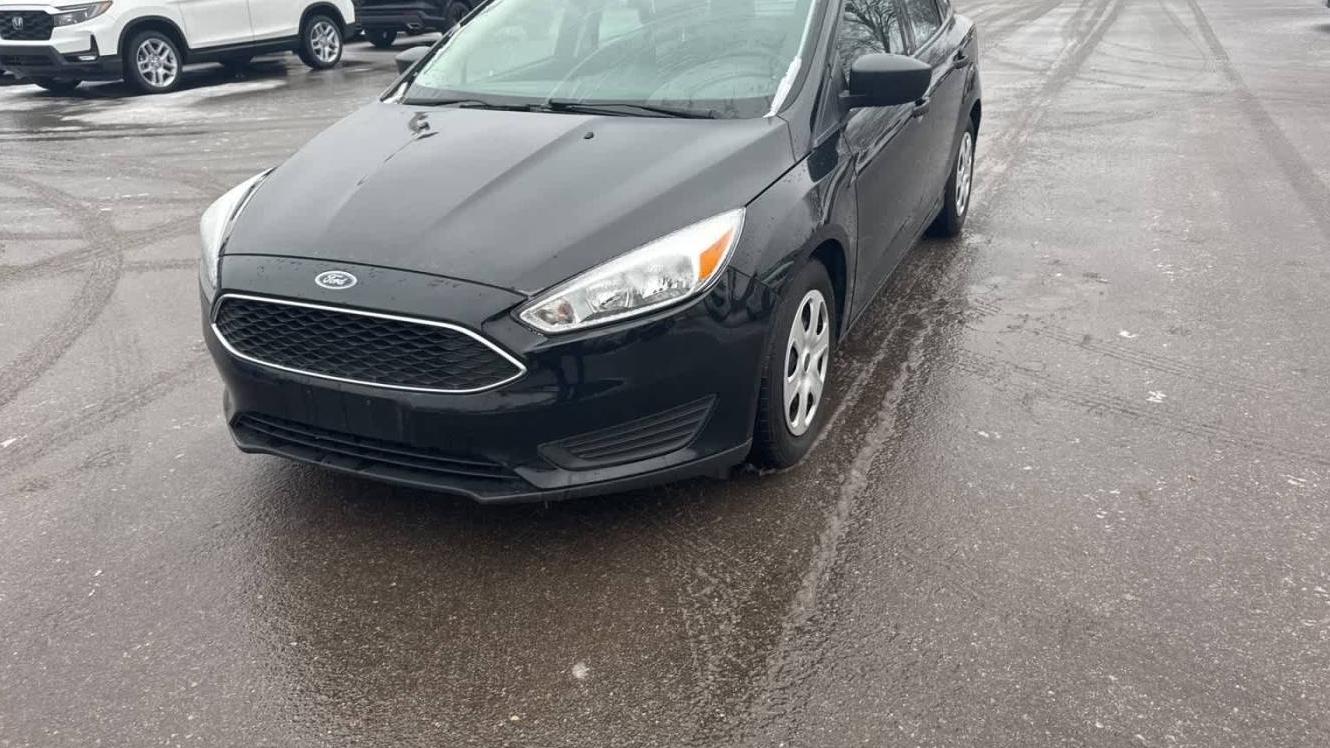 FORD FOCUS 2018 1FADP3E23JL254011 image