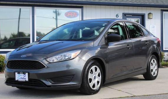 FORD FOCUS 2018 1FADP3E20JL200892 image