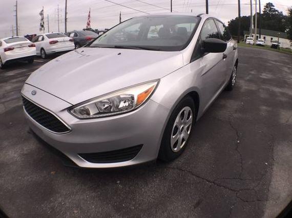 FORD FOCUS 2018 1FADP3E26JL205062 image