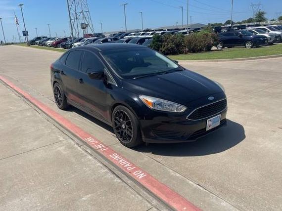 FORD FOCUS 2018 1FADP3F24JL210114 image