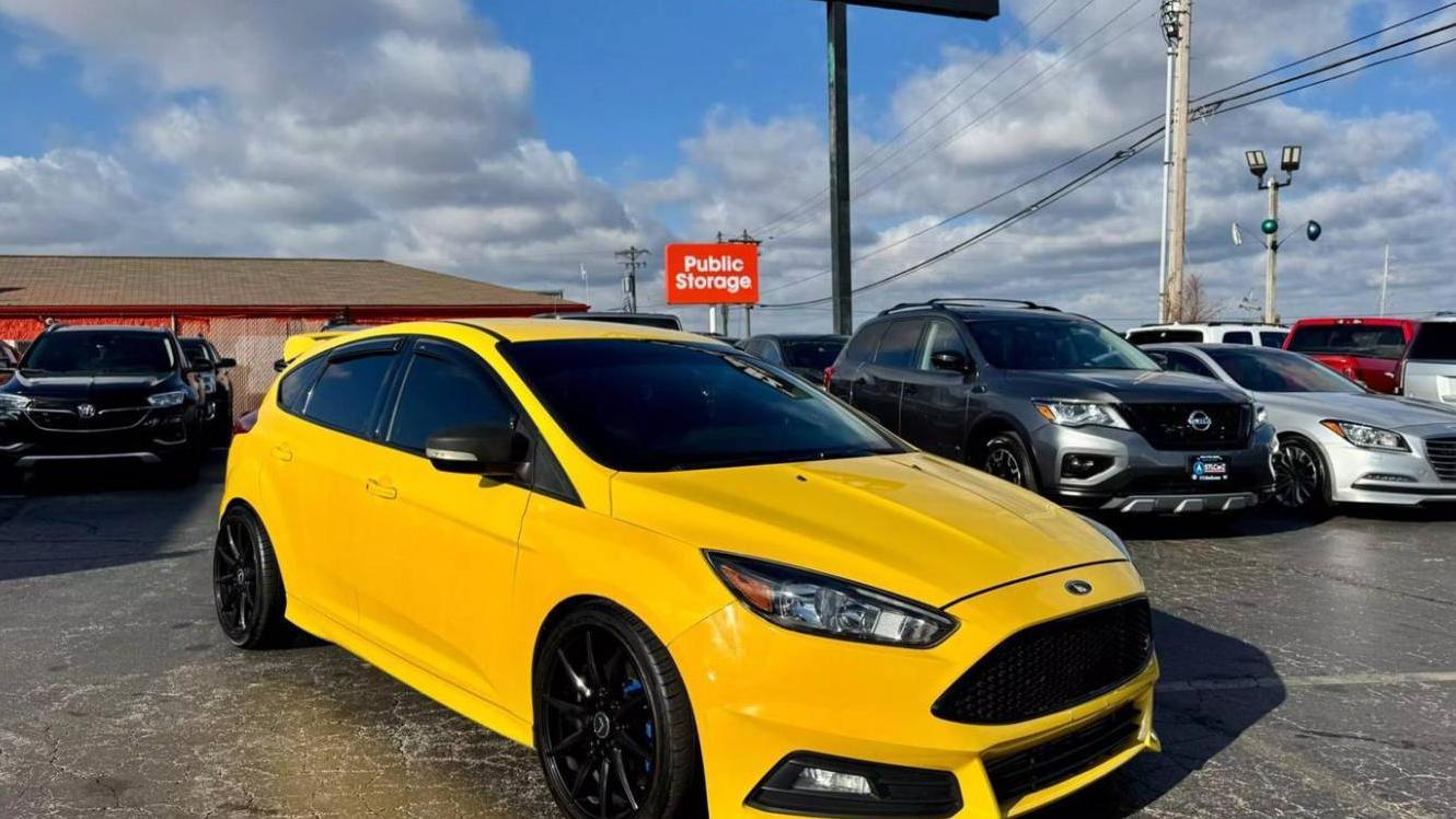 FORD FOCUS 2018 1FADP3L91JL281255 image