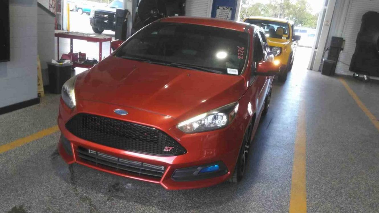 FORD FOCUS 2018 1FADP3L96JL281803 image