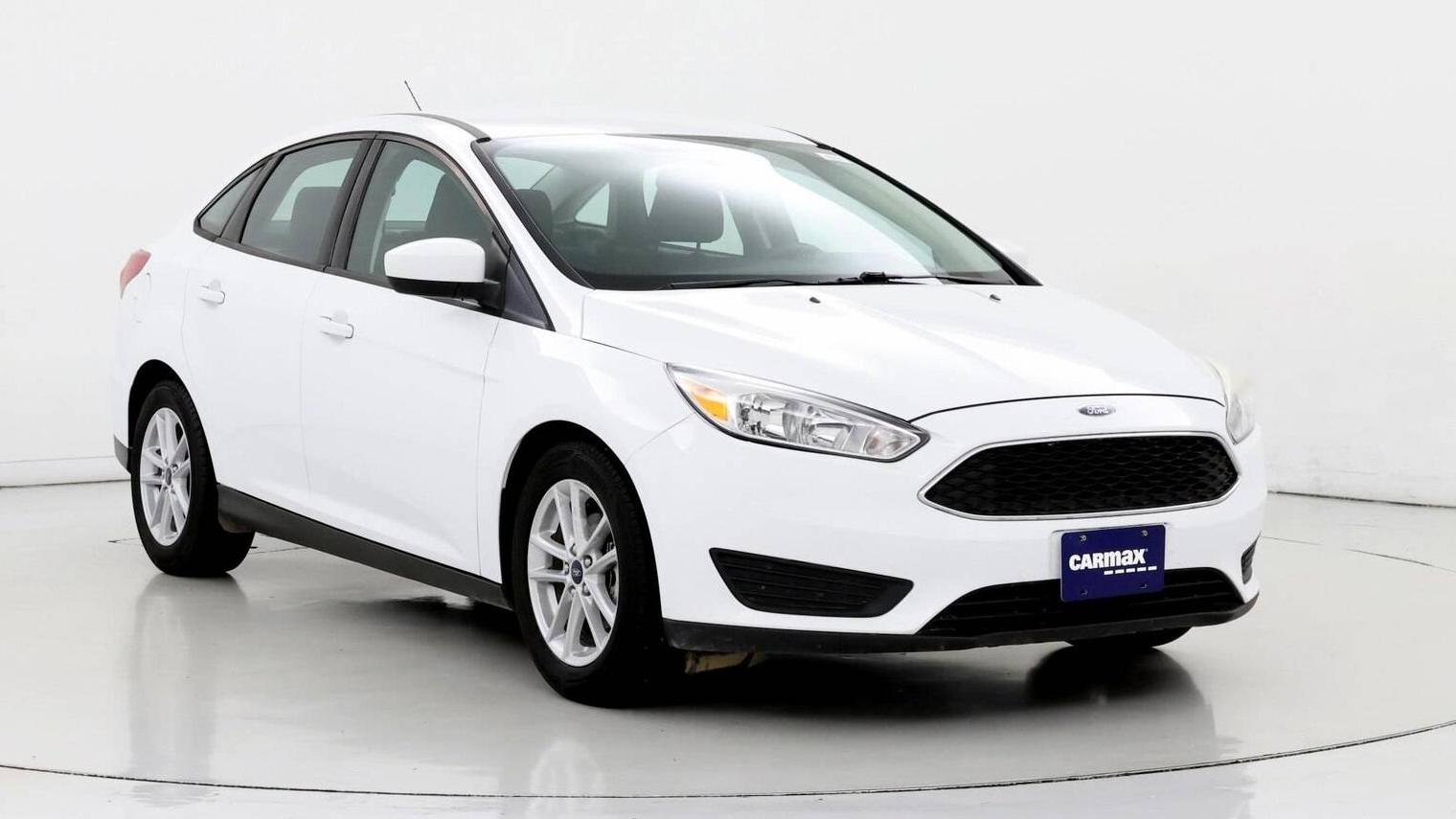 FORD FOCUS 2018 1FADP3F23JL317171 image