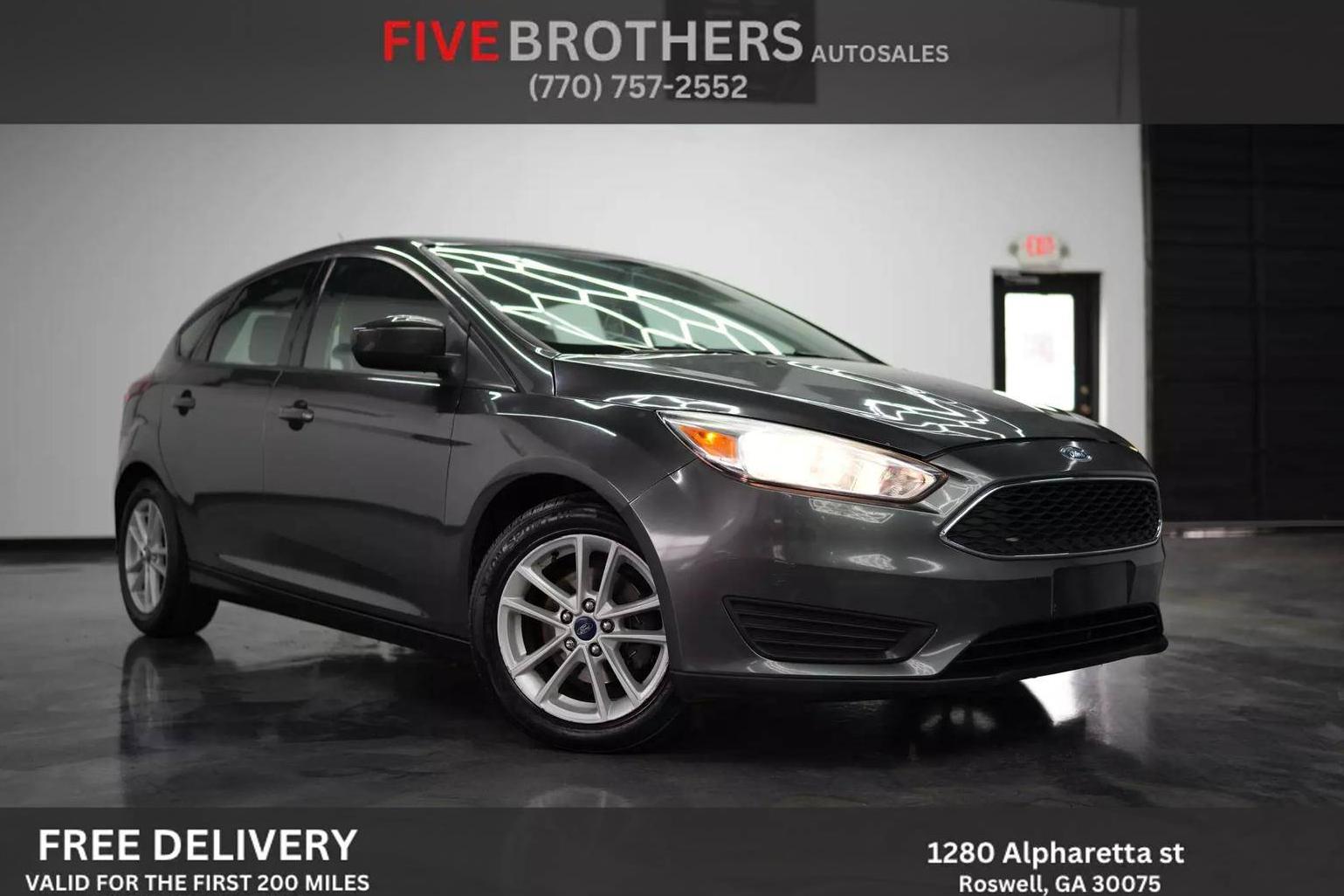 FORD FOCUS 2018 1FADP3K25JL272322 image