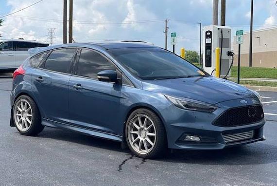 FORD FOCUS 2018 1FADP3L98JL219609 image