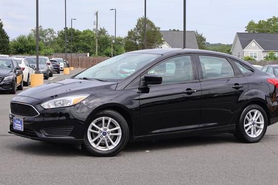 FORD FOCUS 2018 1FADP3F2XJL214183 image