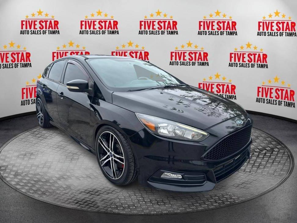 FORD FOCUS 2018 1FADP3L96JL325461 image