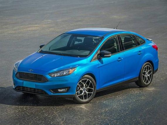 FORD FOCUS 2018 1FADP3FE8JL211261 image
