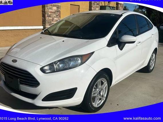FORD FOCUS 2018 1FADP3FE9JL241157 image