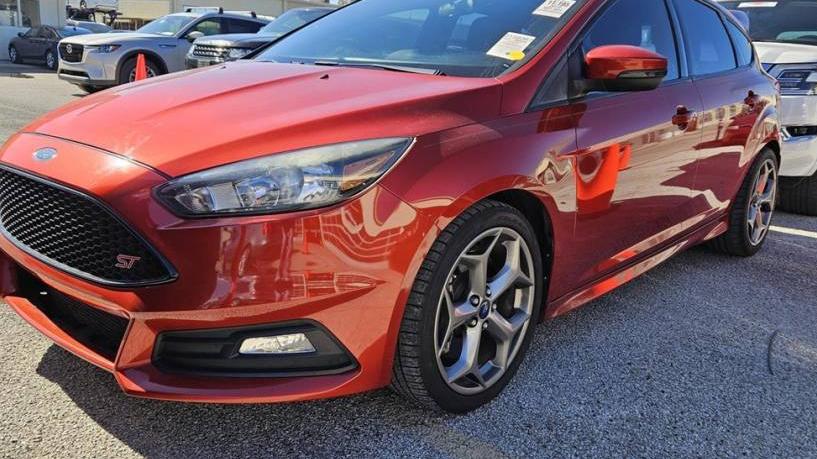 FORD FOCUS 2018 1FADP3L9XJL311983 image