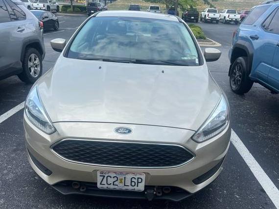 FORD FOCUS 2018 1FADP3K26JL216972 image