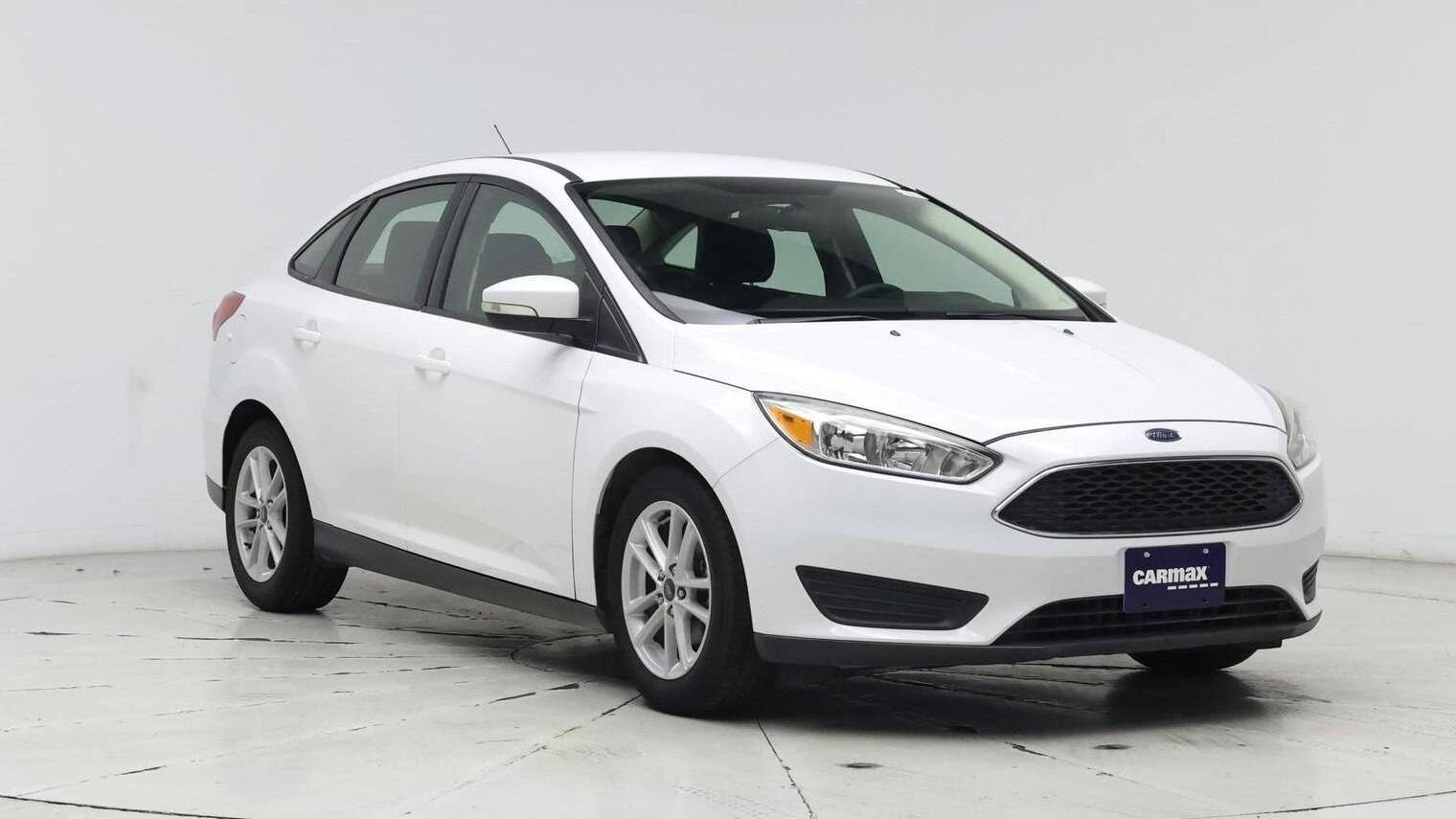 FORD FOCUS 2017 1FADP3F21HL227611 image