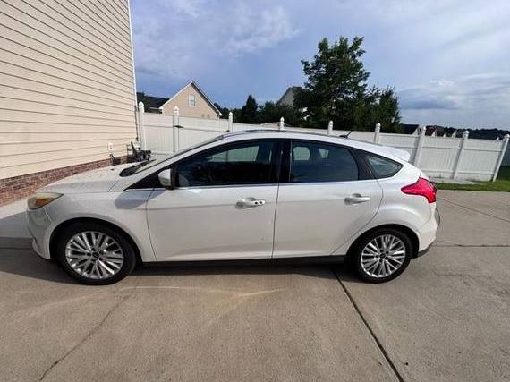 FORD FOCUS 2017 1FADP3N2XHL309645 image