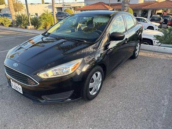 FORD FOCUS 2017 1FADP3E22HL206400 image