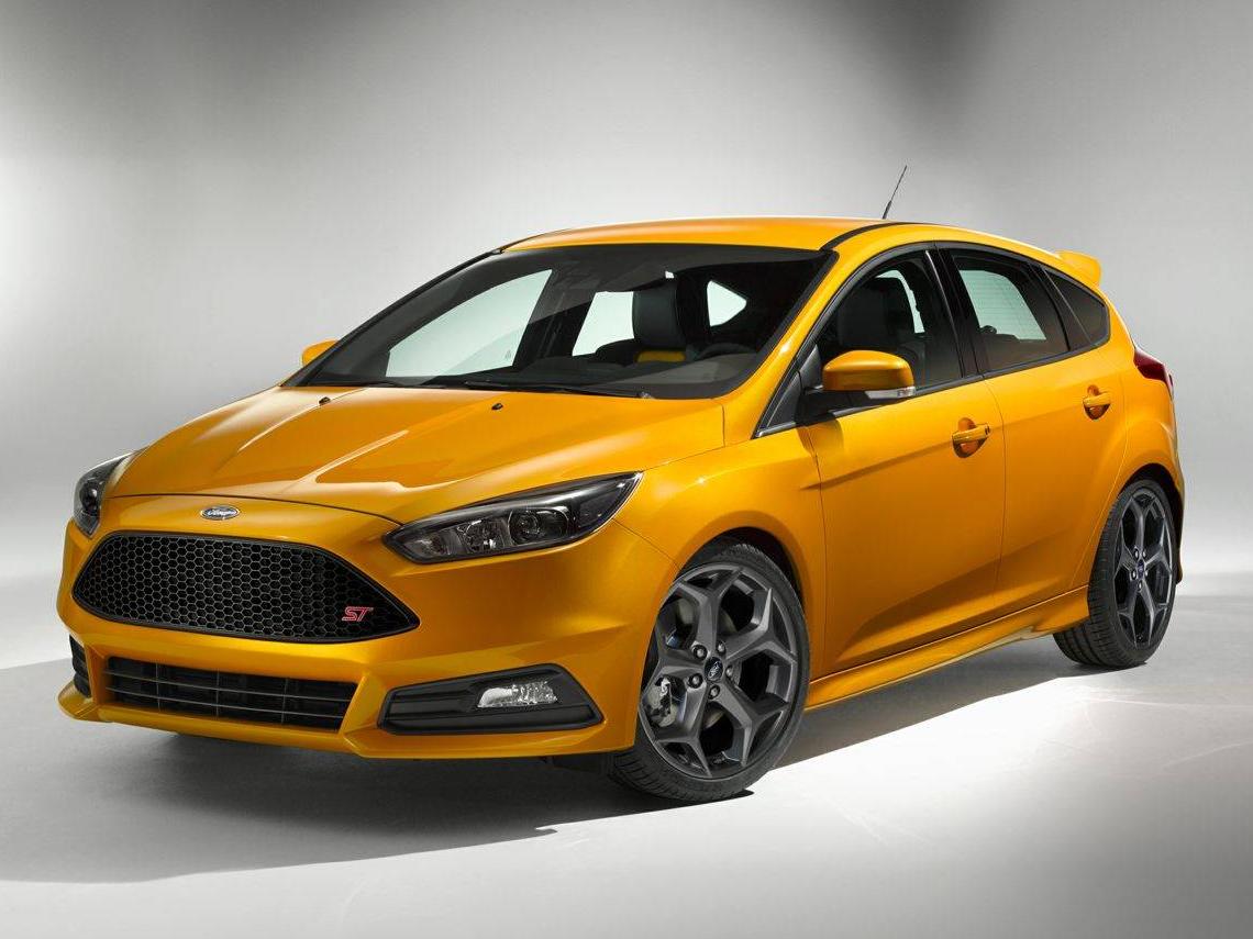 FORD FOCUS 2017 1FADP3L92HL343224 image