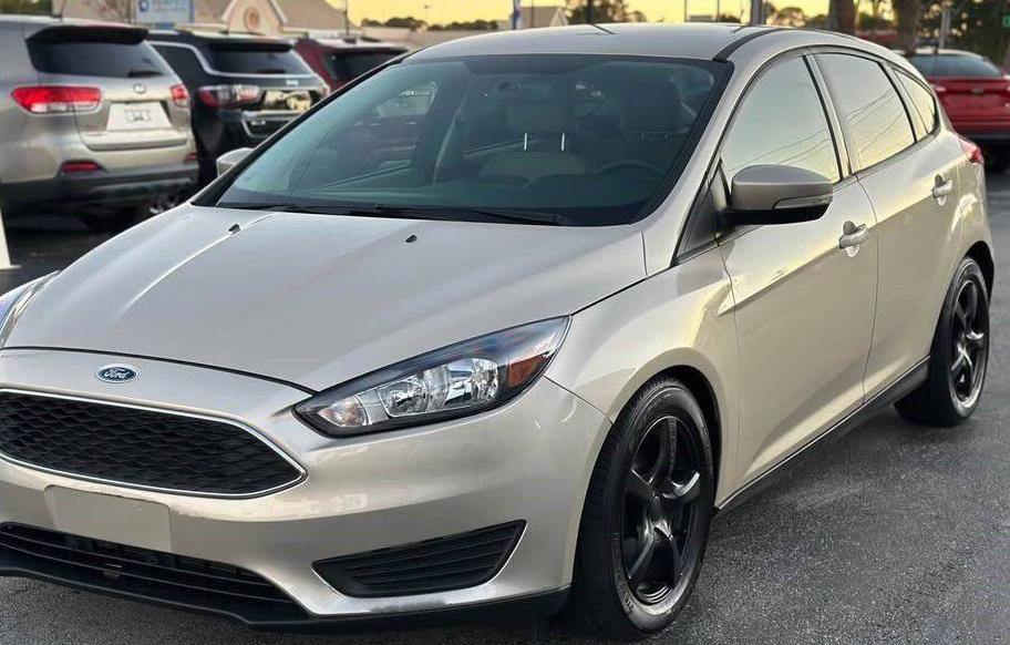 FORD FOCUS 2017 1FADP3K27HL218451 image