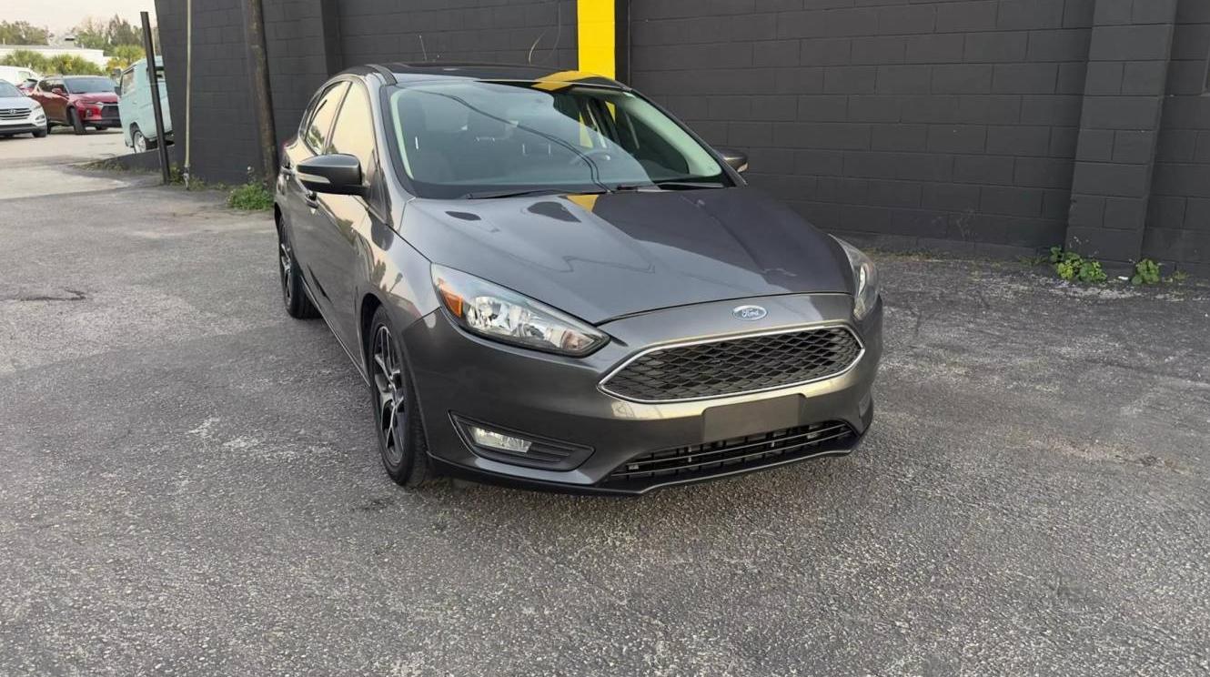 FORD FOCUS 2017 1FADP3M22HL241875 image