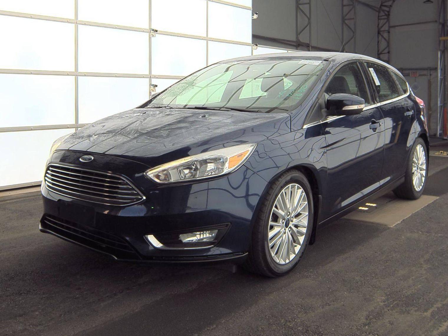 FORD FOCUS 2017 1FADP3N20HL302963 image