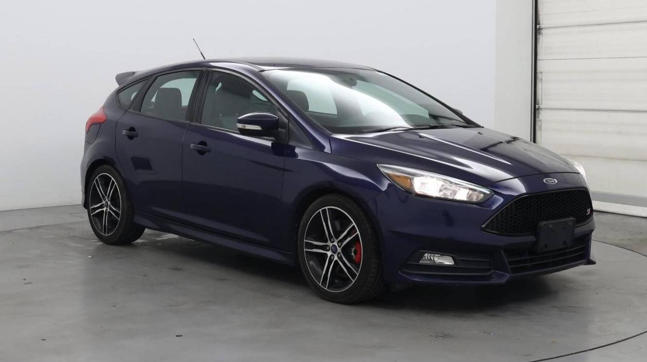 FORD FOCUS 2017 1FADP3L95HL294780 image