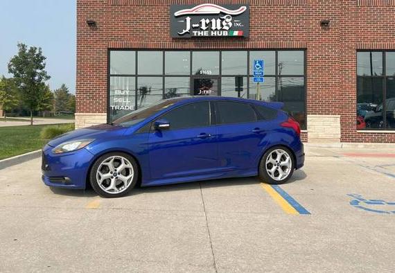 FORD FOCUS 2013 1FADP3L92DL219609 image