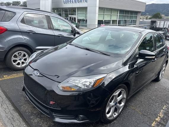 FORD FOCUS 2013 1FADP3L95DL154772 image