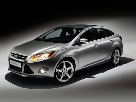 FORD FOCUS 2013 1FADP3F2XDL112743 image