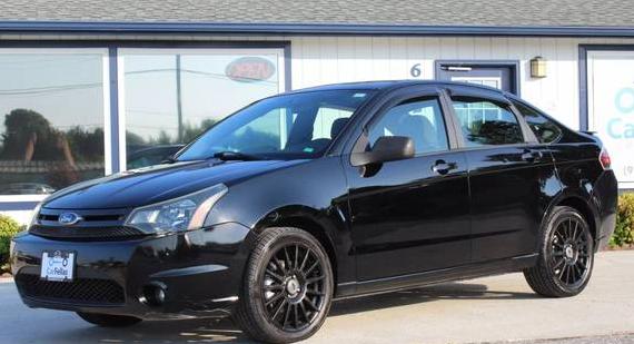 FORD FOCUS 2010 1FAHP3GN4AW190696 image