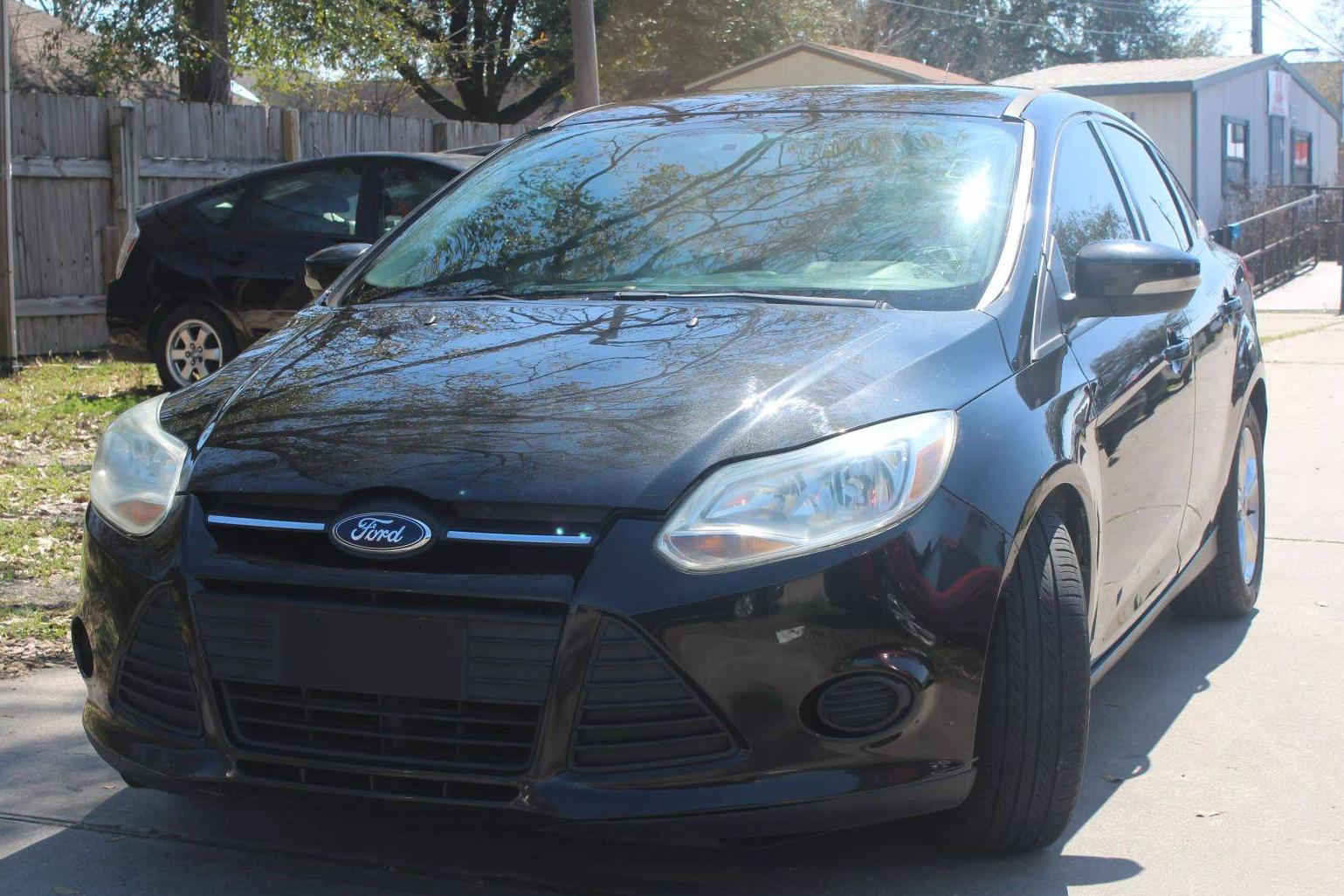 FORD FOCUS 2014 1FADP3F20EL253788 image