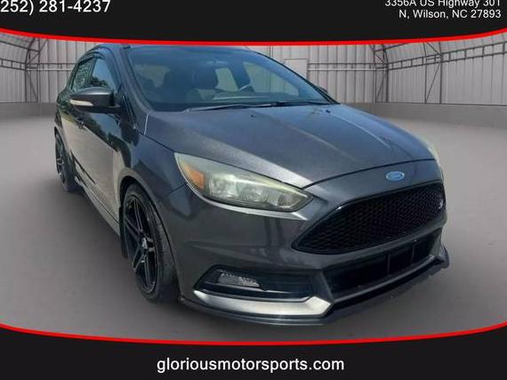 FORD FOCUS 2015 1FADP3L90FL226769 image