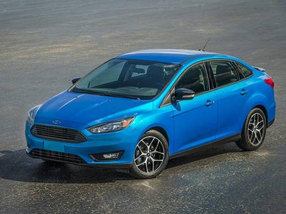 FORD FOCUS 2015 1FADP3F20FL216032 image