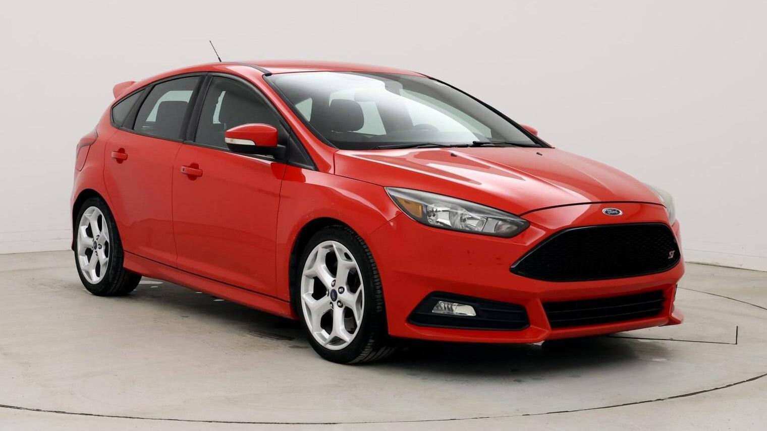 FORD FOCUS 2015 1FADP3L92FL251544 image